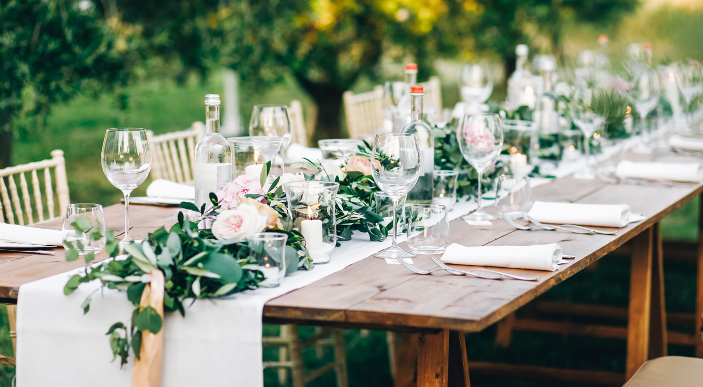 Wunderschöne Outdoor Hochzeit im Grünen in Deutschland (Nähe Berlin).