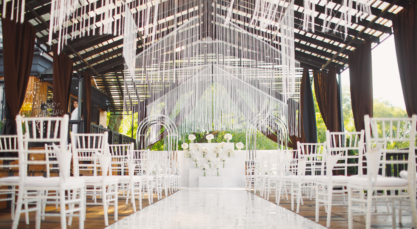 Wunderschöne Event Lokation. Offen und lichtdurchflutet. Hochzeit in Weiß.